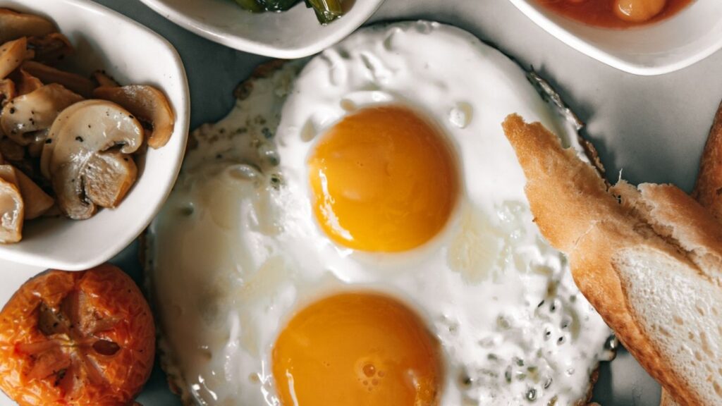 Whole Eggs vs. Egg Whites: Which is Better for Muscle Growth?