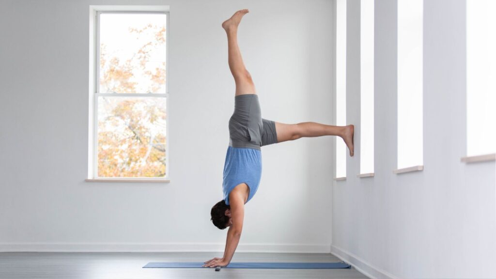 Integrating Handstands into Your Workout Routine: A Game-Changer for Your Fitness Journey