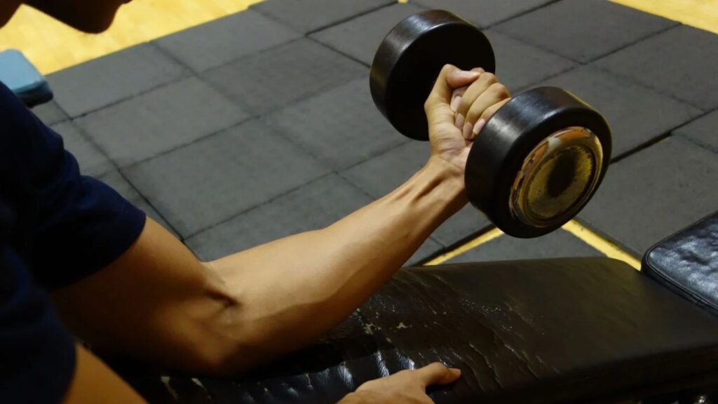 The Impact of Strong Forearm Muscles on Preventing Injuries in Fitness Training