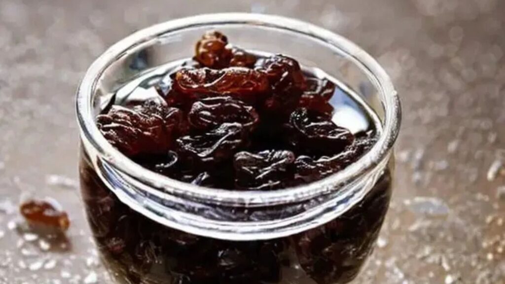 How Raisins Can Help Improve Digestion and Gut Health