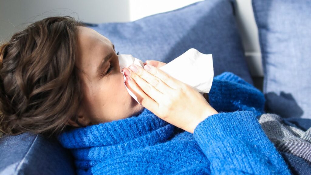 Why Cold Sores and Viral Infections Flare Up Before Winter: Prevention Tips